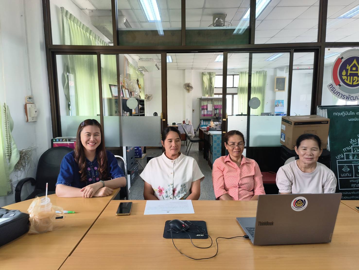 พช.คลองขลุง ร่วมประชุมส่งเสริมกระบวนการพัฒนาเศรษฐกิจฐานรากชุมชนท่องเที่ยวด้วยแนวคิดการจัดกิจกรรมส่งเสริมการเรียนรู้ที่นักท่องเที่ยวลงมือปฏิบัติ (D-HOPE) กิจกรรมย่อยที่ 3 ยกระดับและพัฒนาผลิตภัณฑ์เพื่อจำหน่ายให้นักท่องเที่ยว