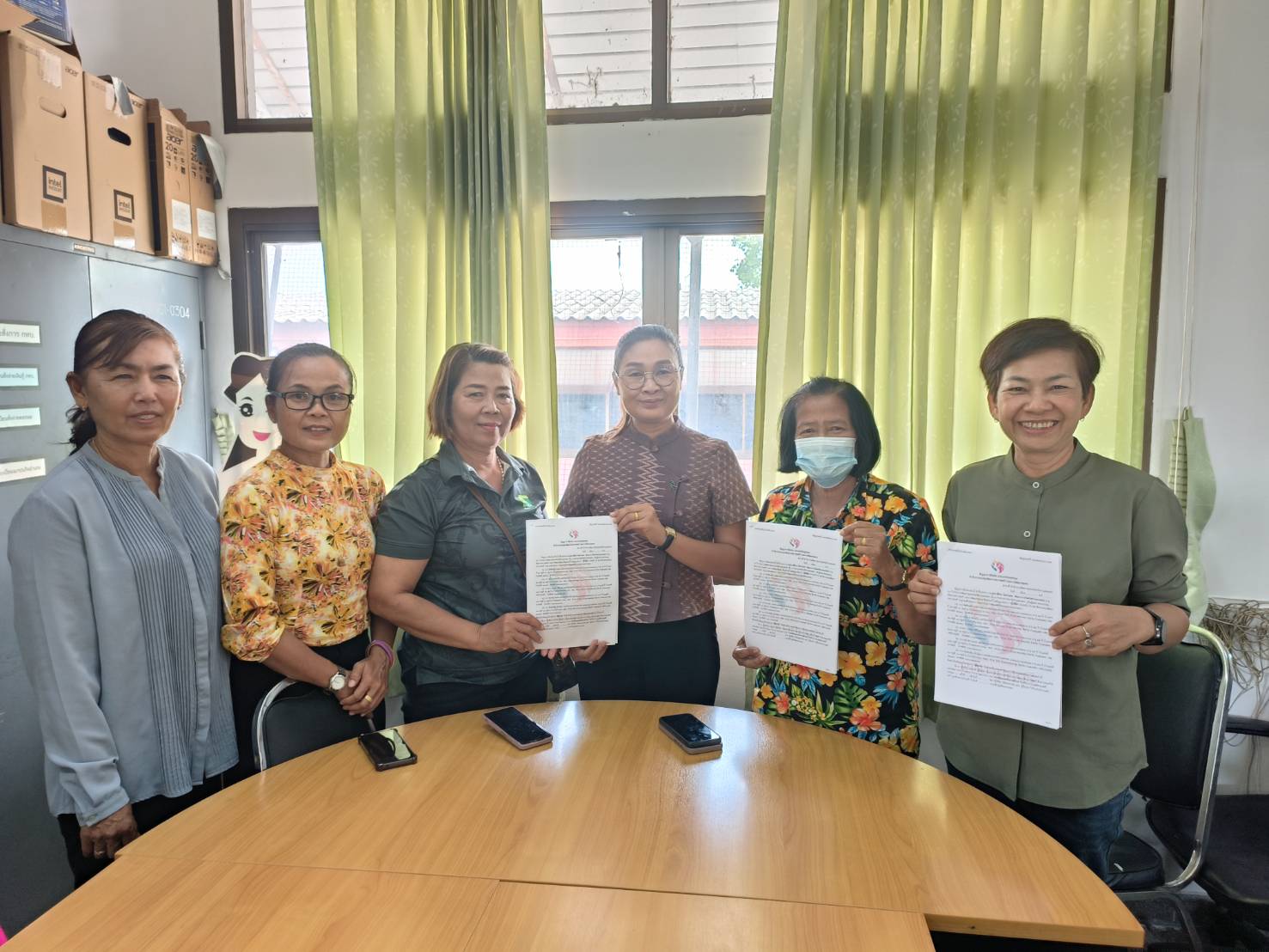 พช.คลองขลุง พิจารณาทำสัญญาเงินกู้กองทุนพัฒนาบทบาทสตรีอำเภอคลองขลุง ครั้งที่ 2/2569 จำนวน 7 กลุ่ม