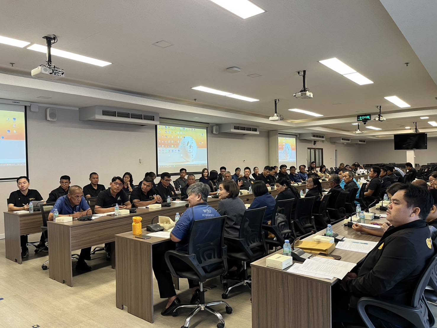 พช.คลองขลุง เข้าร่วมการประชุมคณะกรรมการเครือข่ายกองทุนแม่ของแผ่นดินจังหวัดกำแพงเพชร