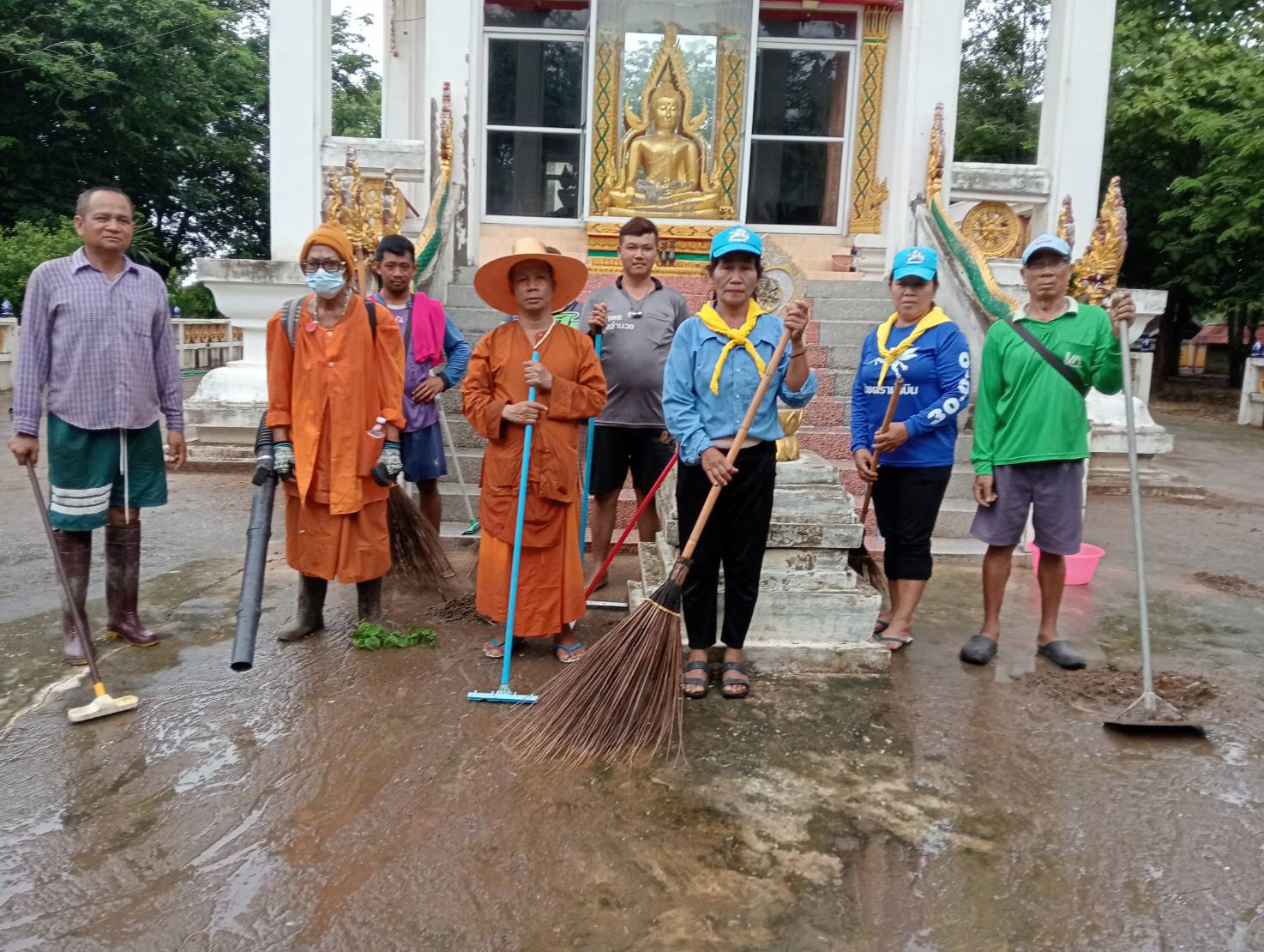 พช.คลองขลุง เข้าร่วมโครงการวัด ประชารัฐ สร้างสุข