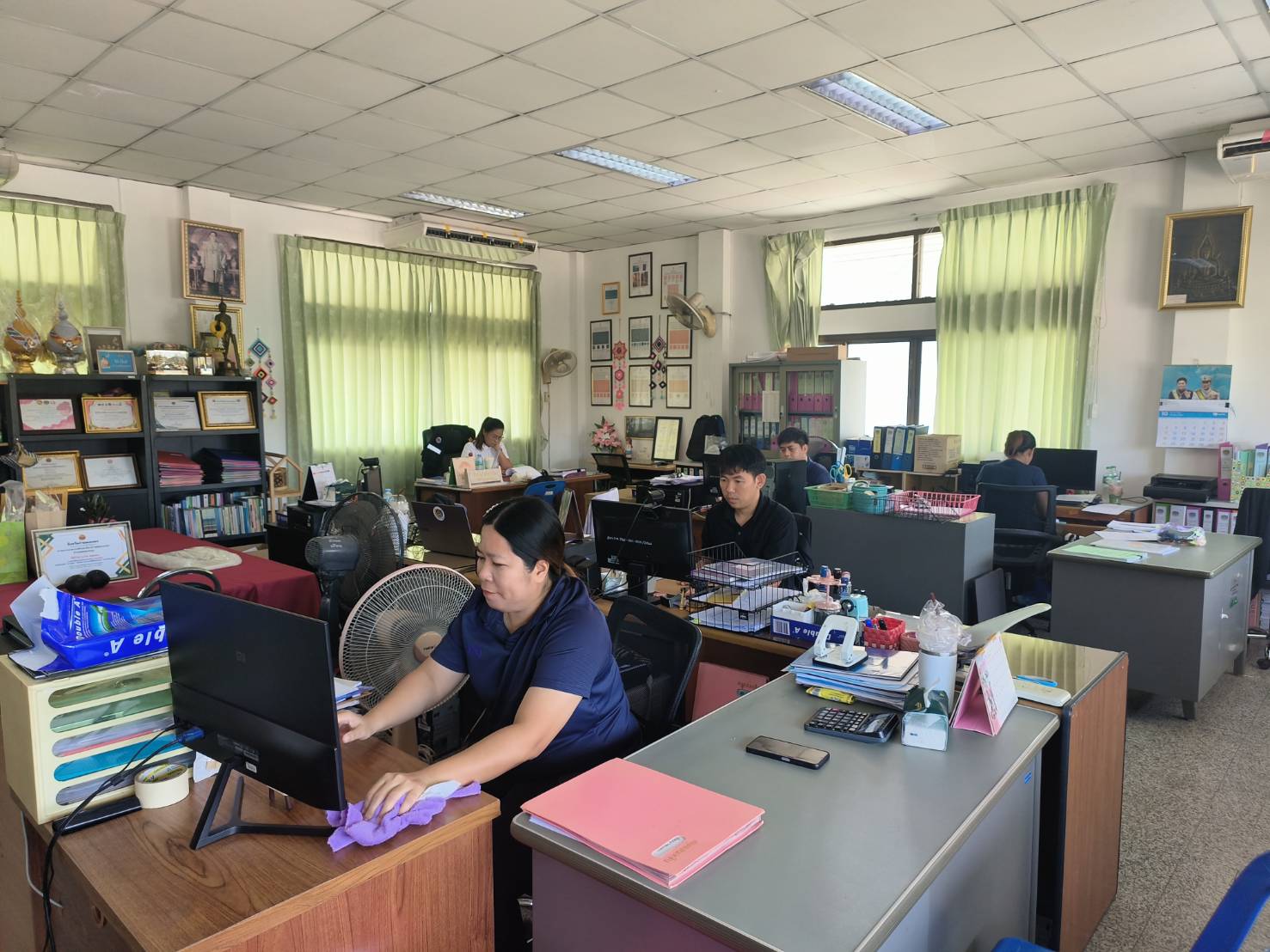 พช.คลองขลุง ดำเนินกิจกรรม 5 ส. ภายในสำนักงานพัฒนาชุมชนอำเภอคลองขลุง